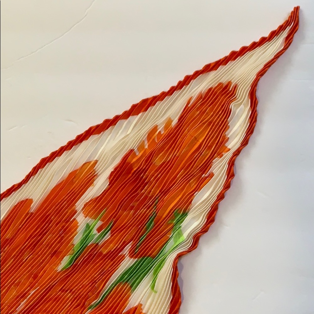Hermès Orange Floral 100% Silk Pleated Scarf and Box Excellent RARE HTF - Picture 3 of 14